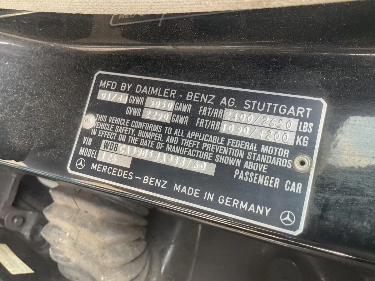 Mercedes SEL 560 V8 4