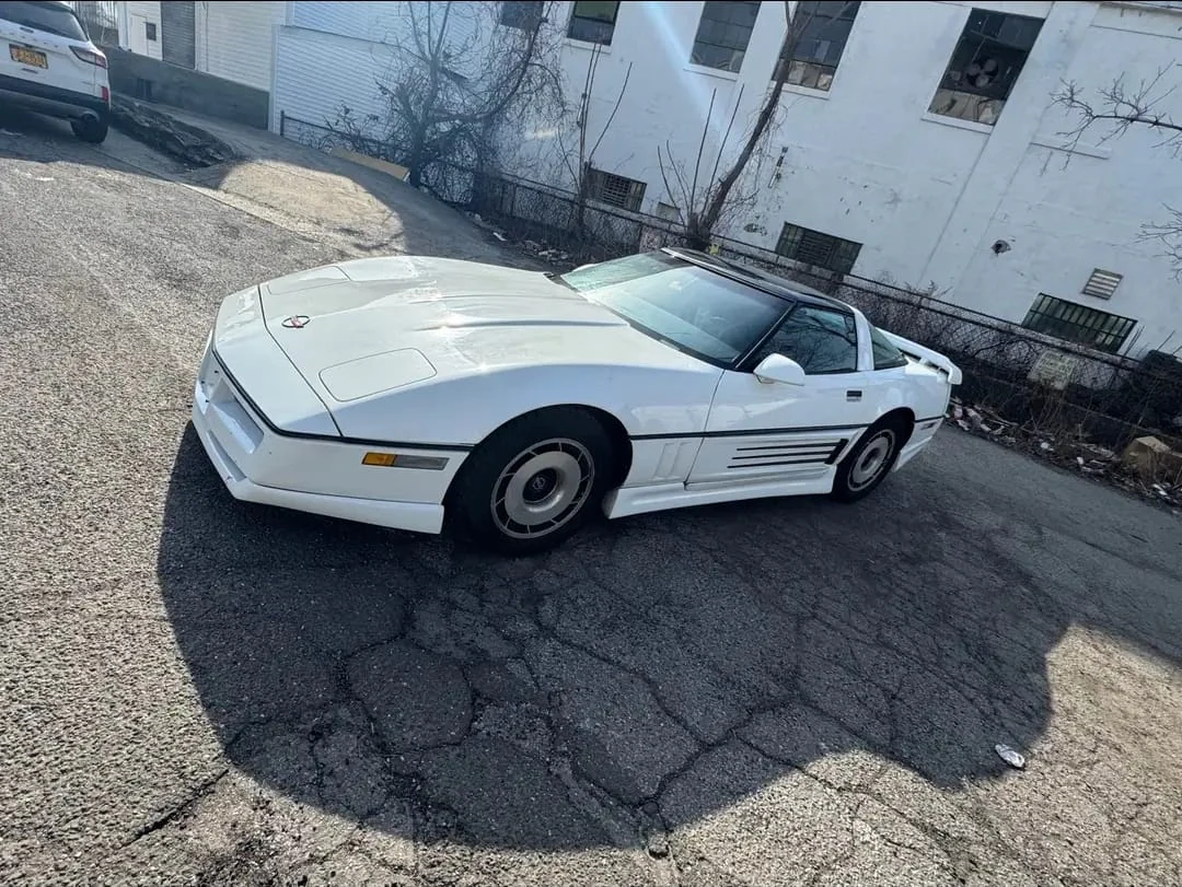 Chevrolet Corvette V8 5