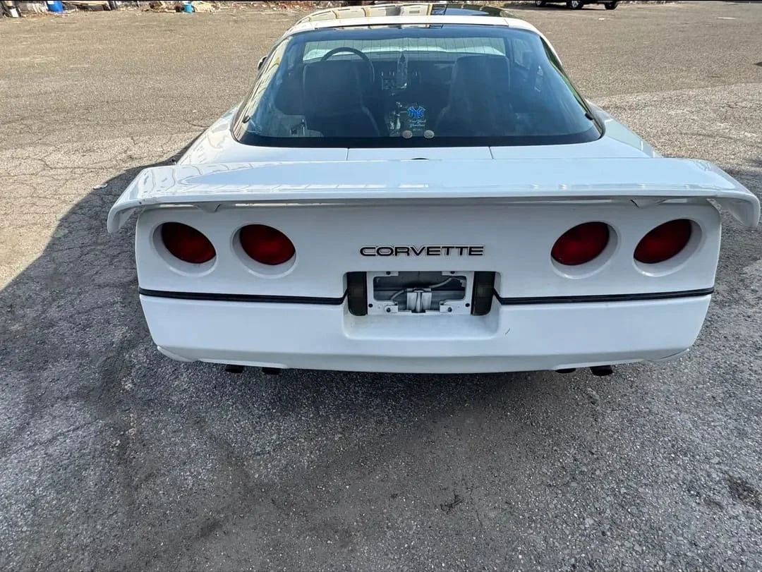 Chevrolet Corvette V8 3