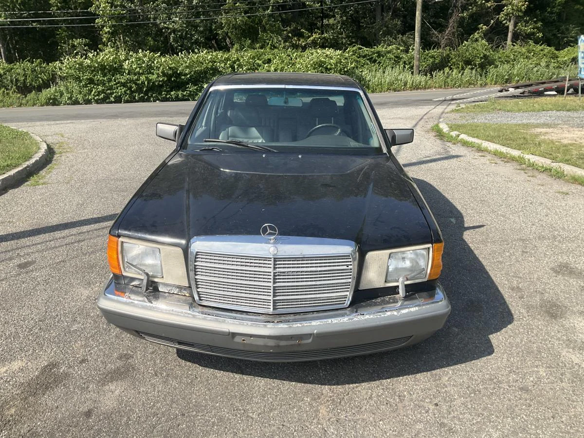 Mercedes SEL 560 V8 8